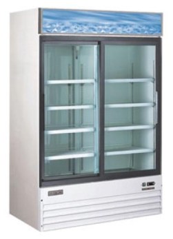 Glass door refrigerator